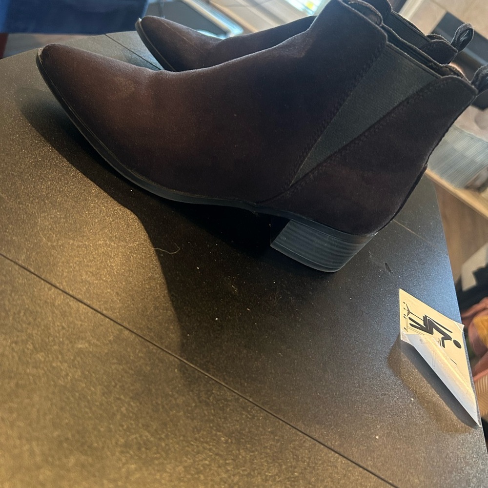 Elegant Black Ankle Boots